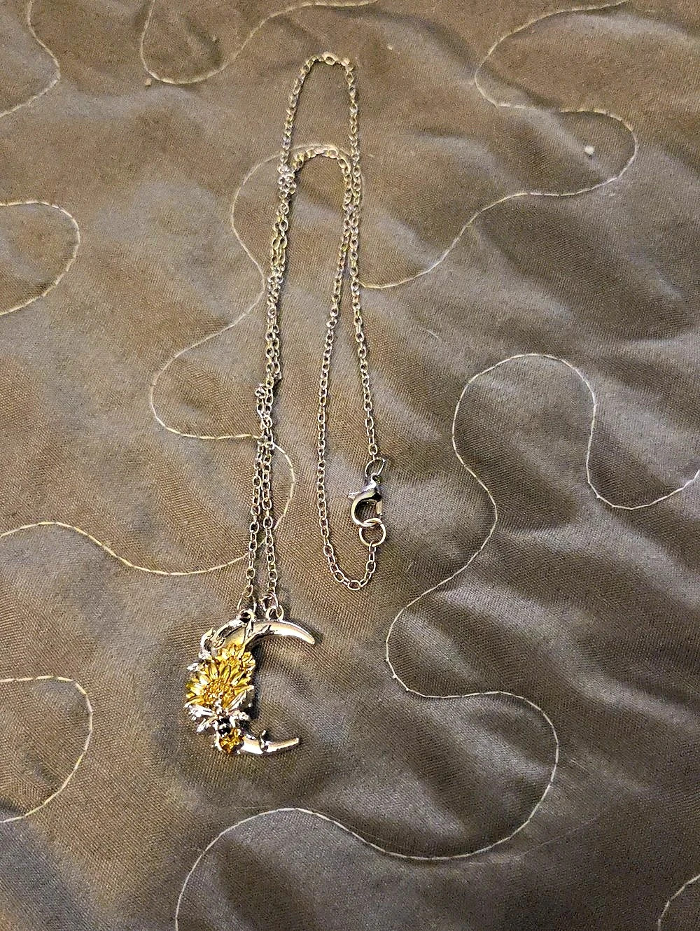 Sun & Moon Pendant Necklace Gold & Silver Like New